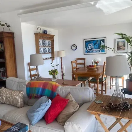 3bdr With Seaviews And Big Terrace 아파트 *
